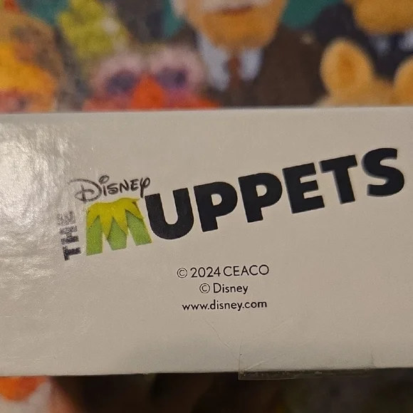Disney Muppets 1000 Piece Puzzle - Colorful Fun - Picture 5 of 8